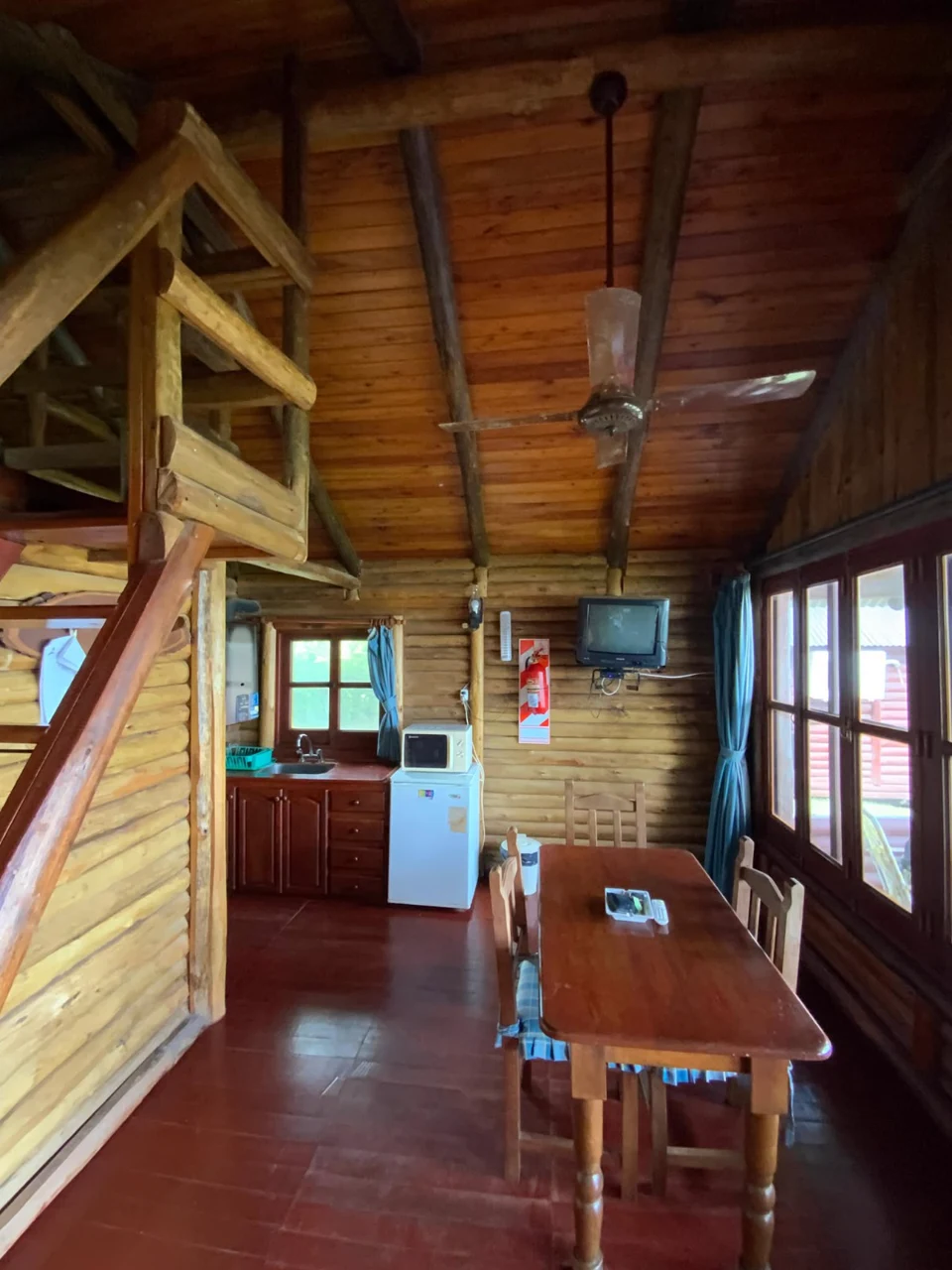 Interior de la cabaña para 2 a 4 personas